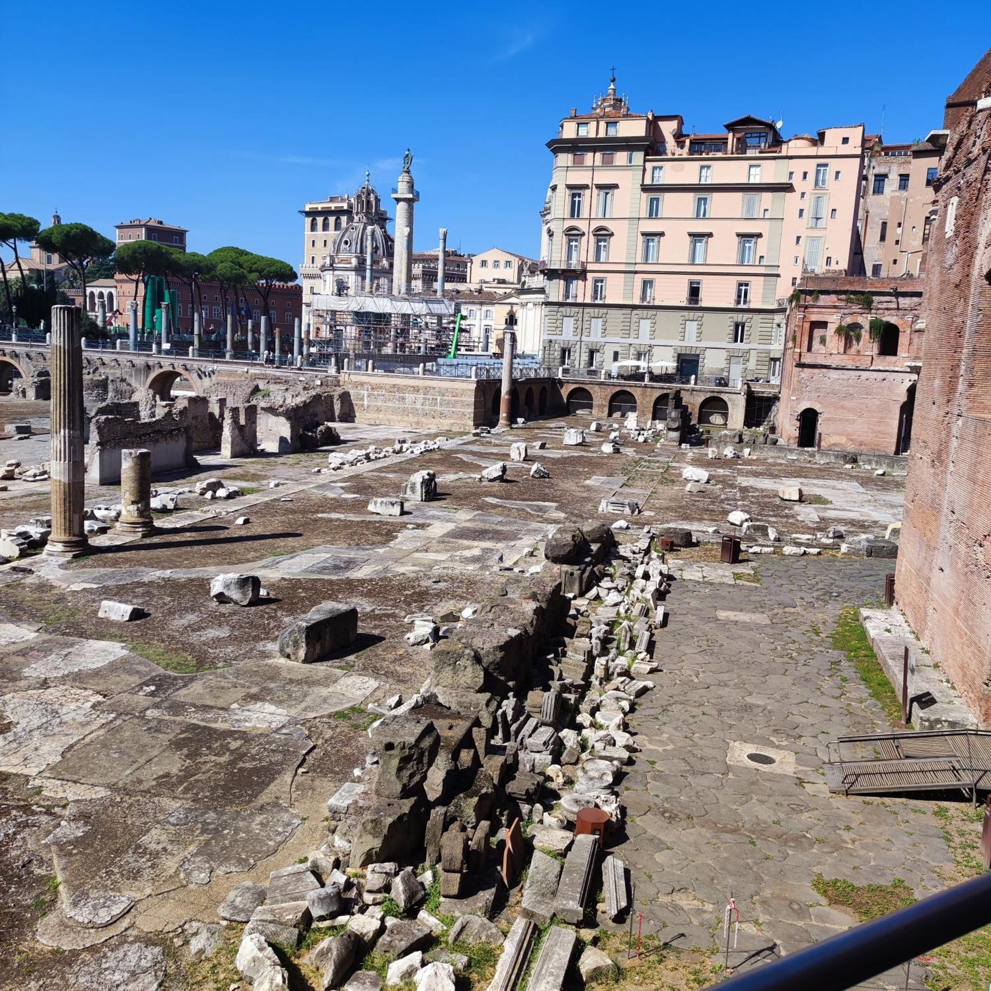 Casa Claudia ~ Rione Monti-Colosseo Rom Eksteriør billede